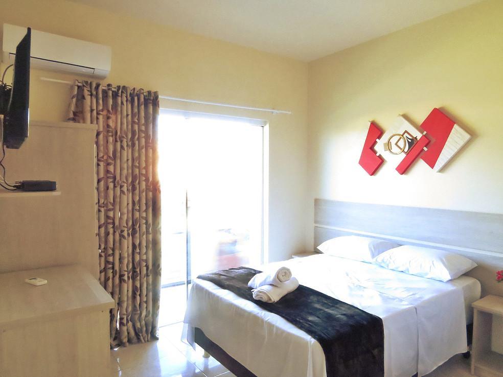 Room, Quintuple