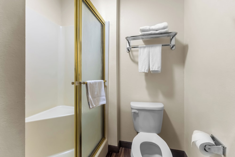 Travel Inn & Suites 46/50