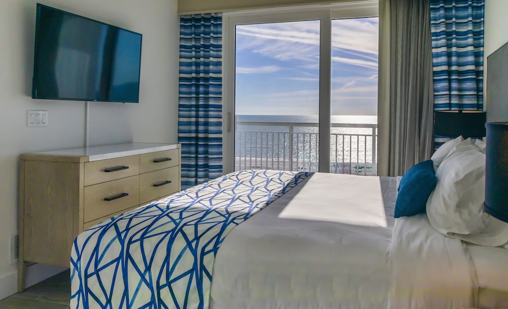 Provident Oceana Beachfront Suites 18/77