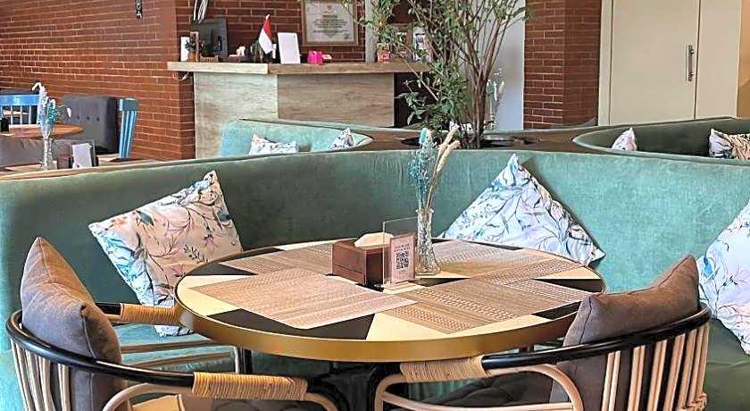Kaloka Airport Hotel 37/50