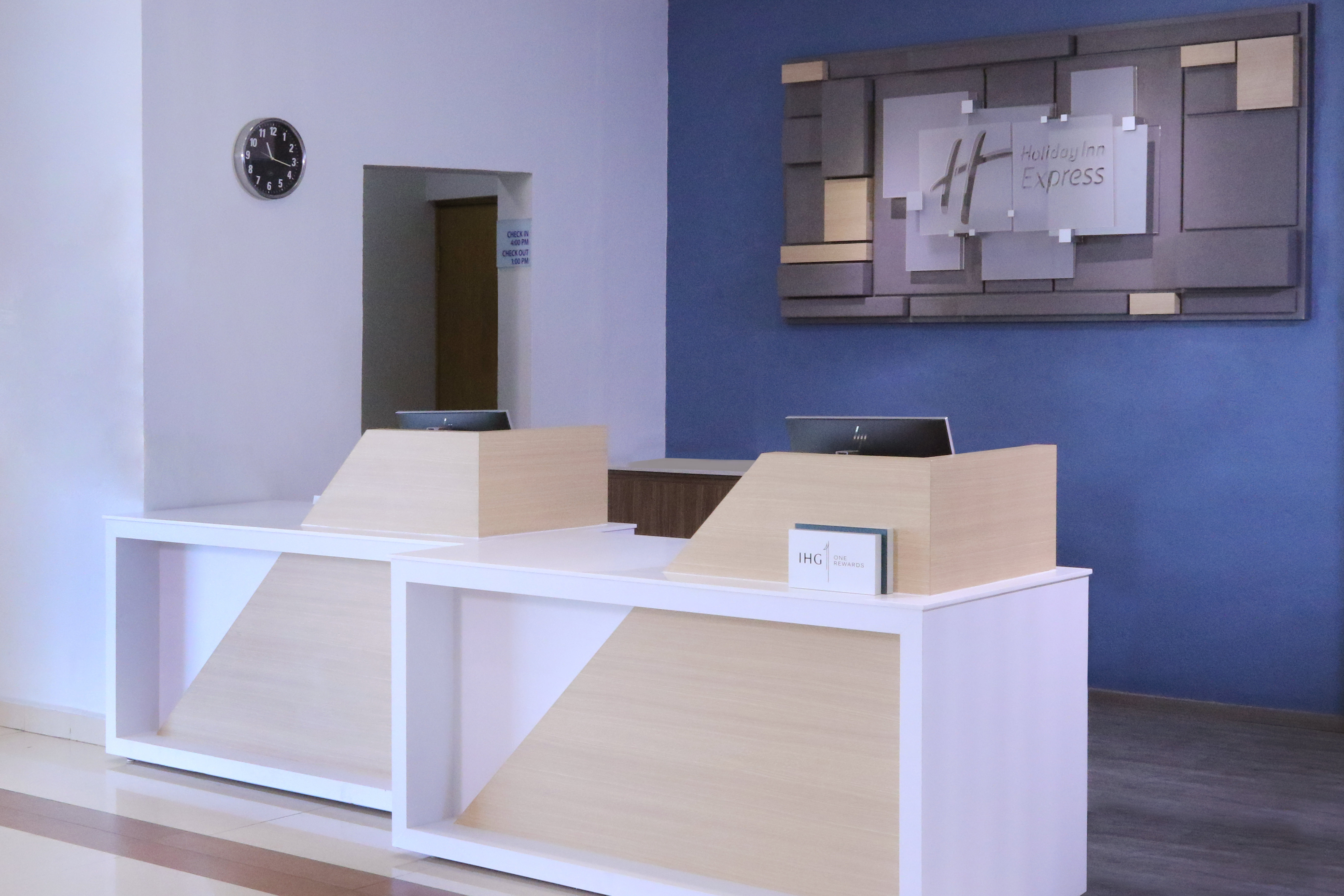 Holiday Inn Express Manzanillo 7/50