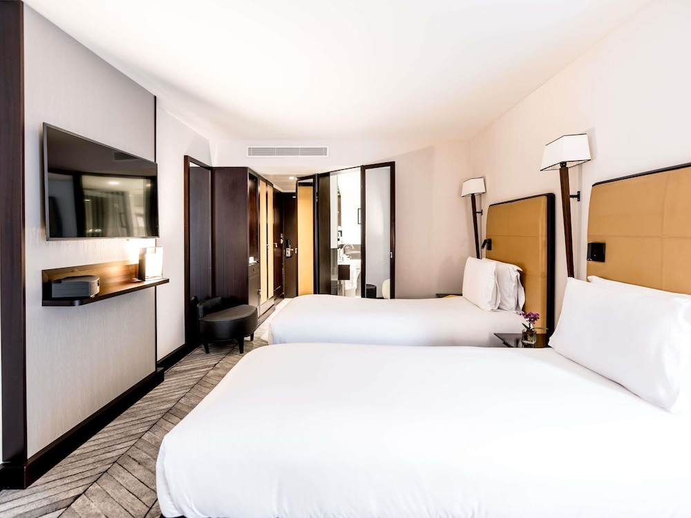 Luxury, Twin Beds, Sofitel Lisbon Liberdade 2/5