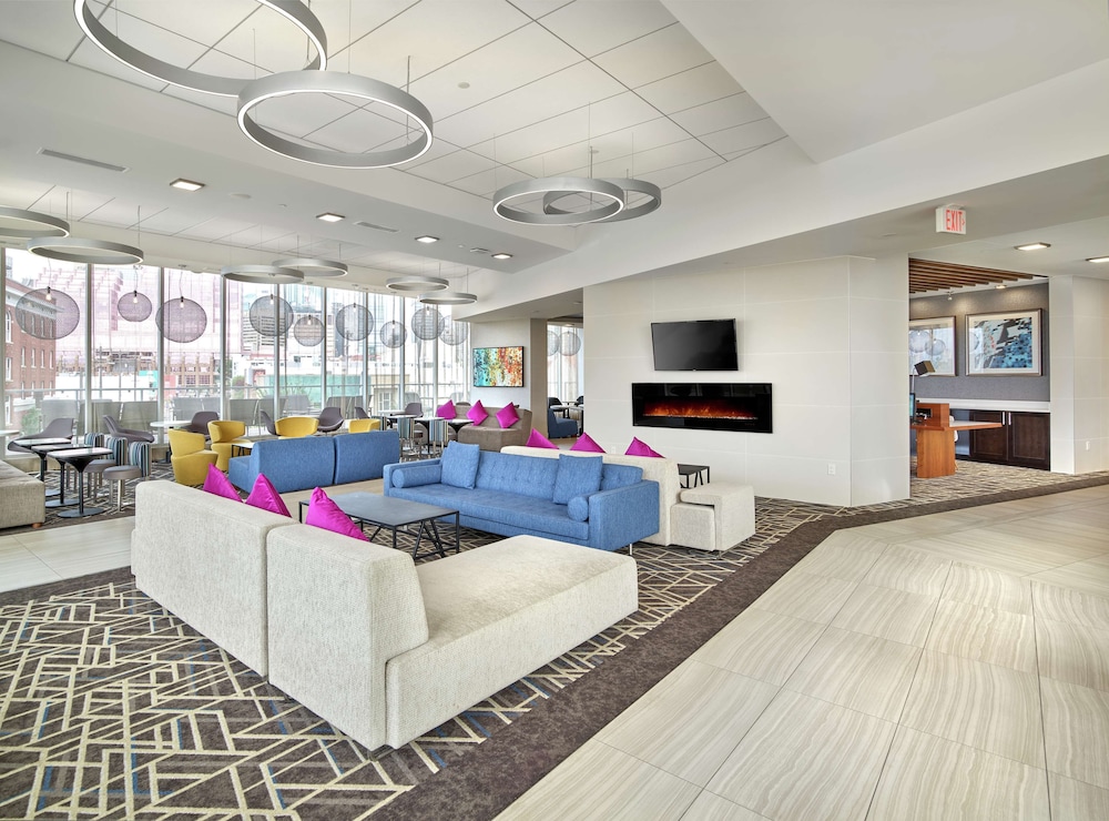 DoubleTree by Hilton Edmonton Downtown 19/50