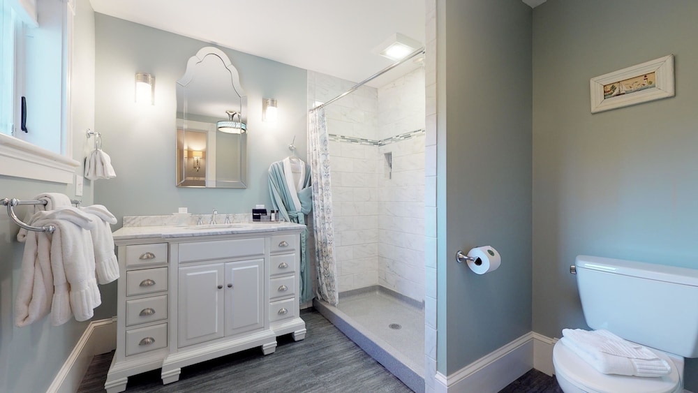 Holbrook House Bed and Breakfast- Bar Harbor ME 45/50