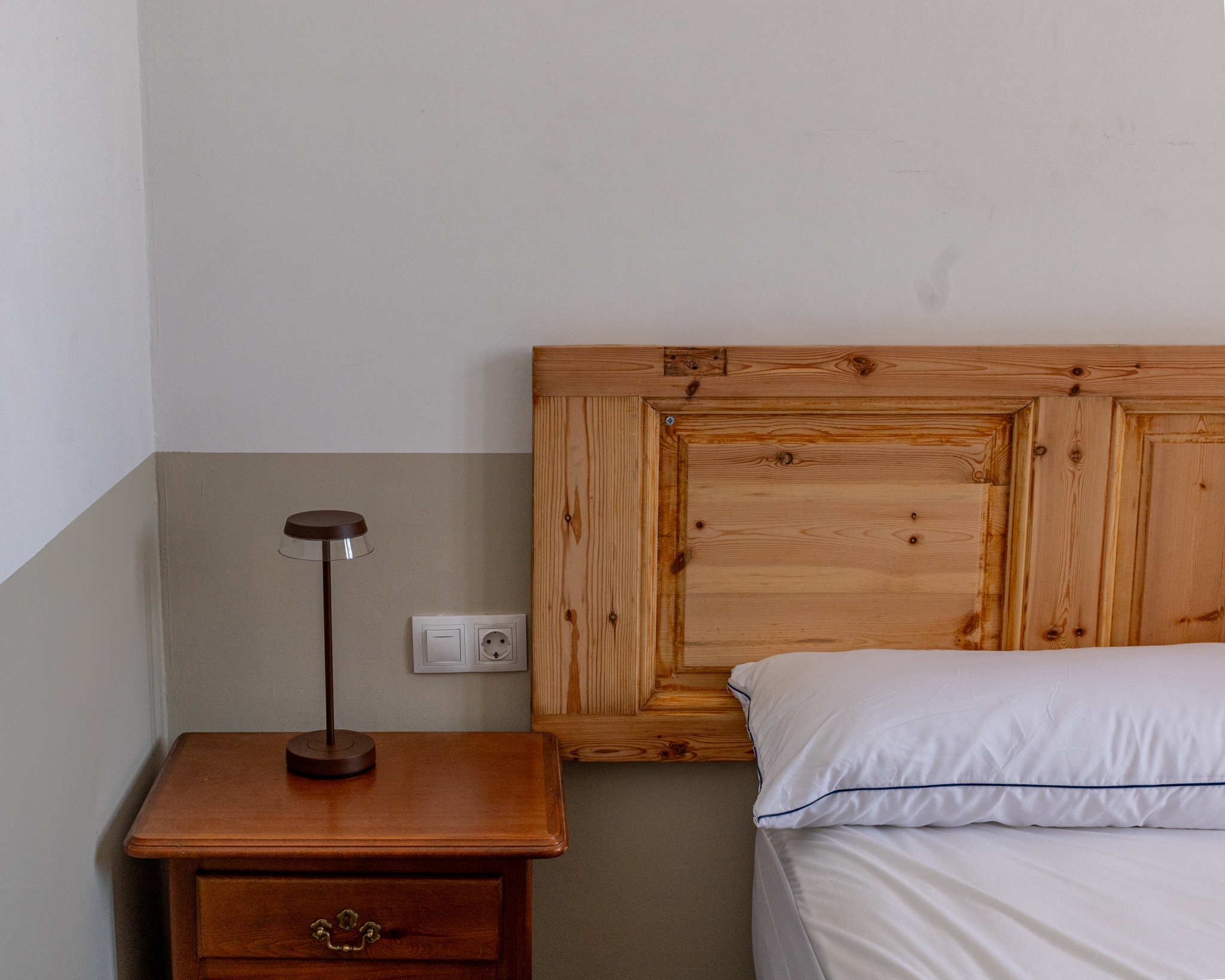 Economy, Single, Shared Bathroom