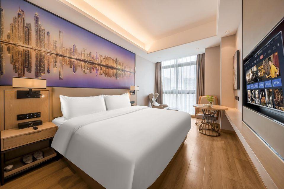 Standard, King Bed