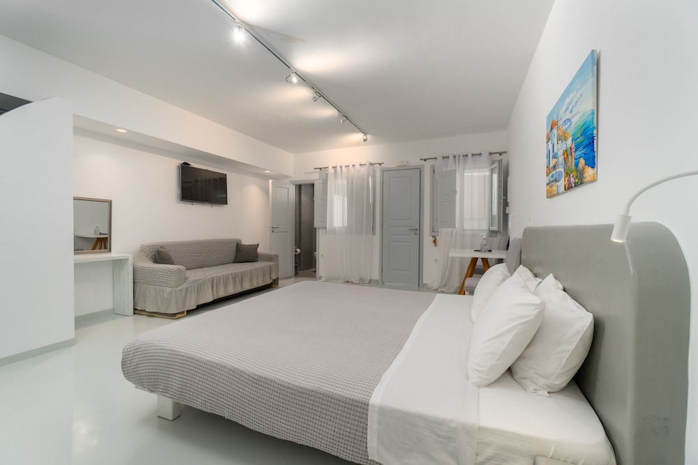 Central Fira Hotel 30/62