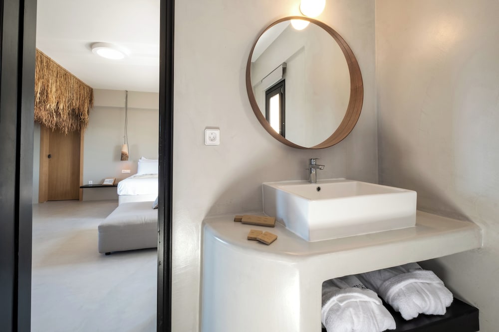 Horizon, Superior, Suite, Double Bed, Sofa، Ifestau.4 8/10