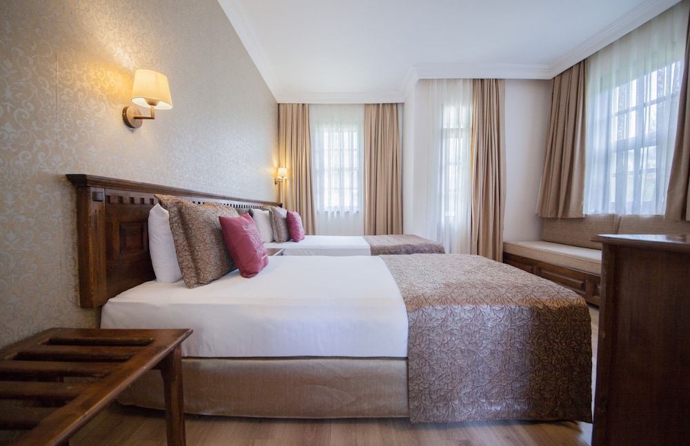 Greenland Hotel 28/69