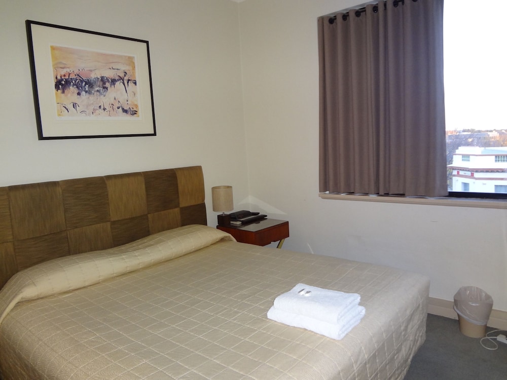 Amaroo Hotel 11/41