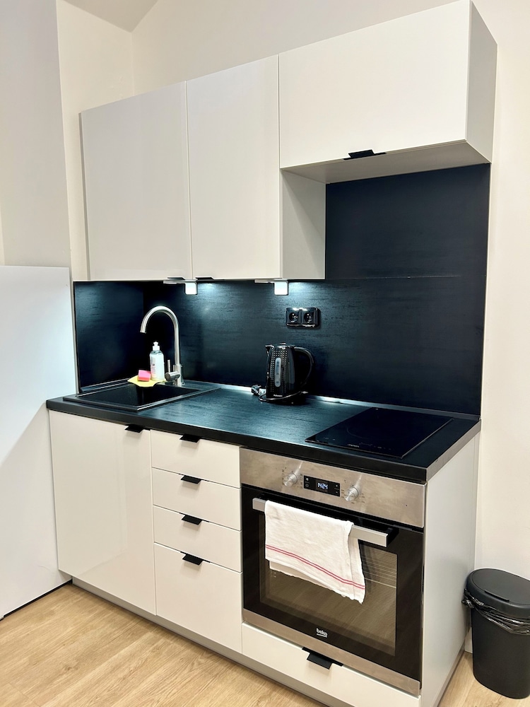Figaro Suites 3/43