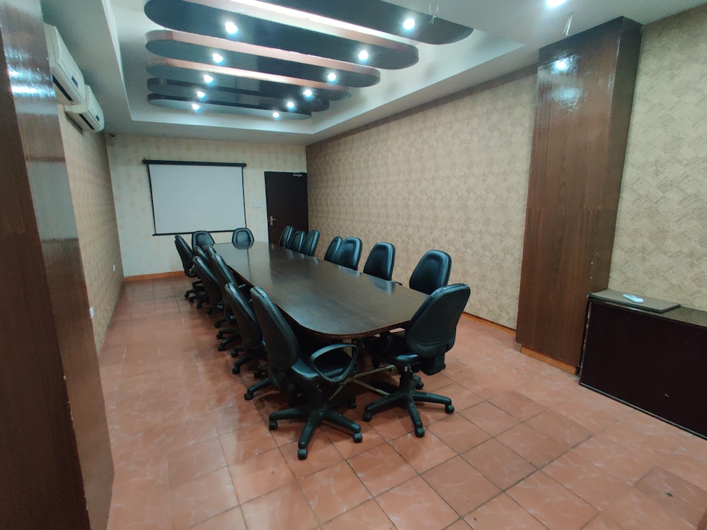 Savi Regency Hotel 27/36
