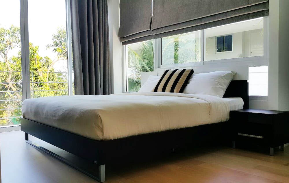 2 Bedrooms, Apartment, Double and Twin Beds