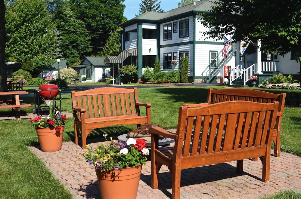 Victoria Resort and Bed & Breakfast 47/57