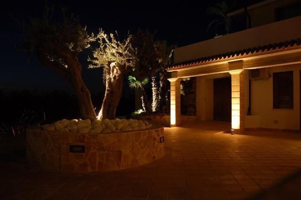 Villa Carlo Resort 52/59