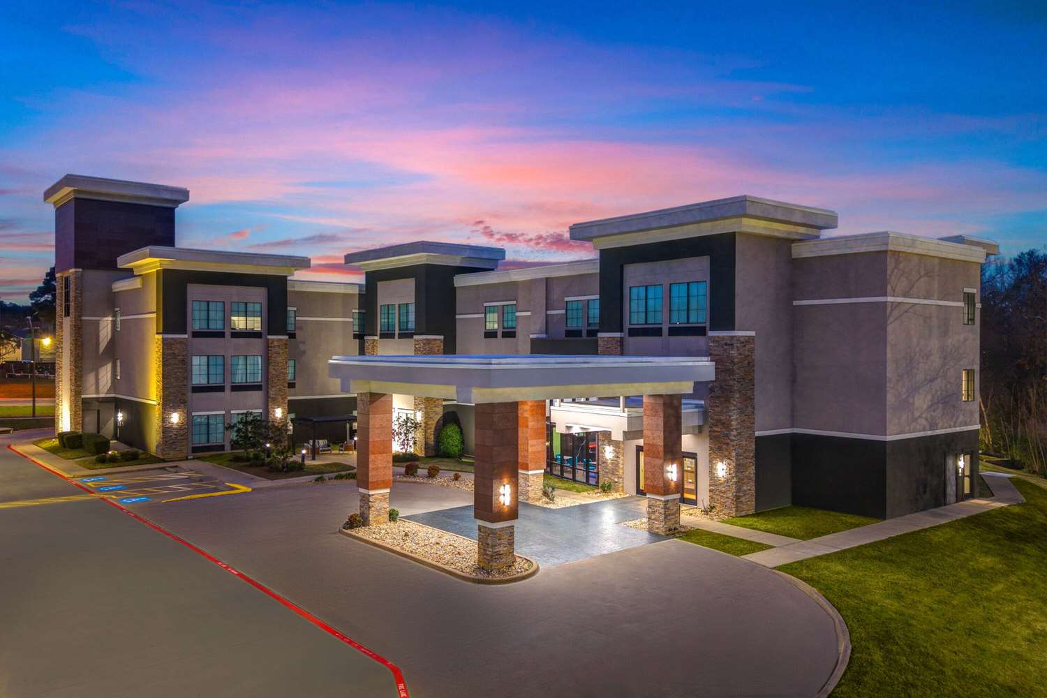 La Quinta Inn & Suites by Wyndham Tyler - University Area 2/20