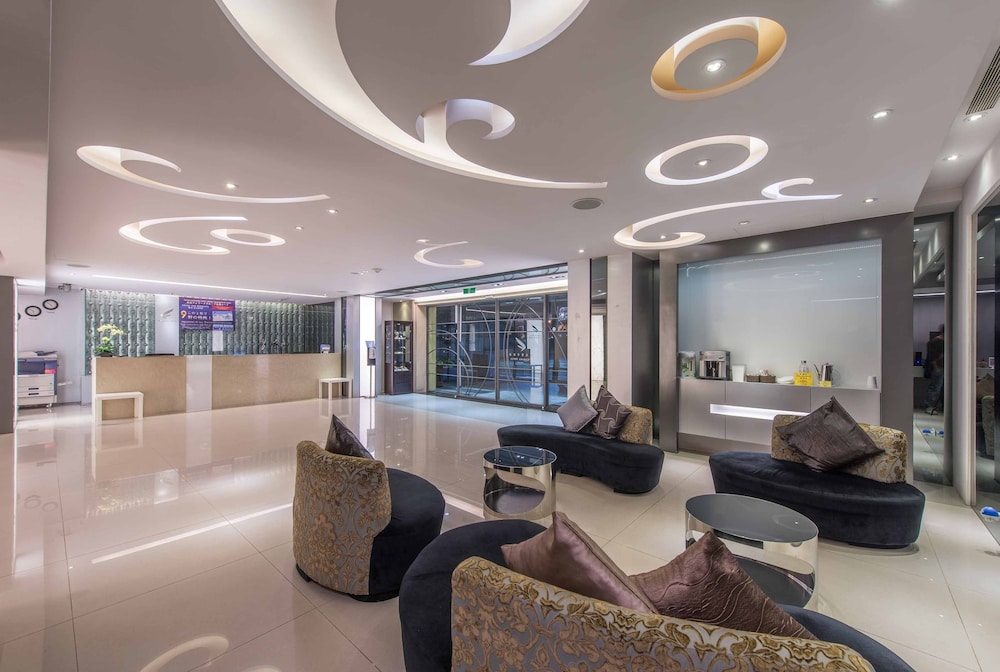 Forward Hotel Nangang 54/70