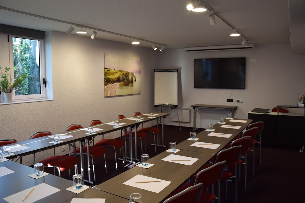 BEST HOTEL CAEN CITIS 41/51