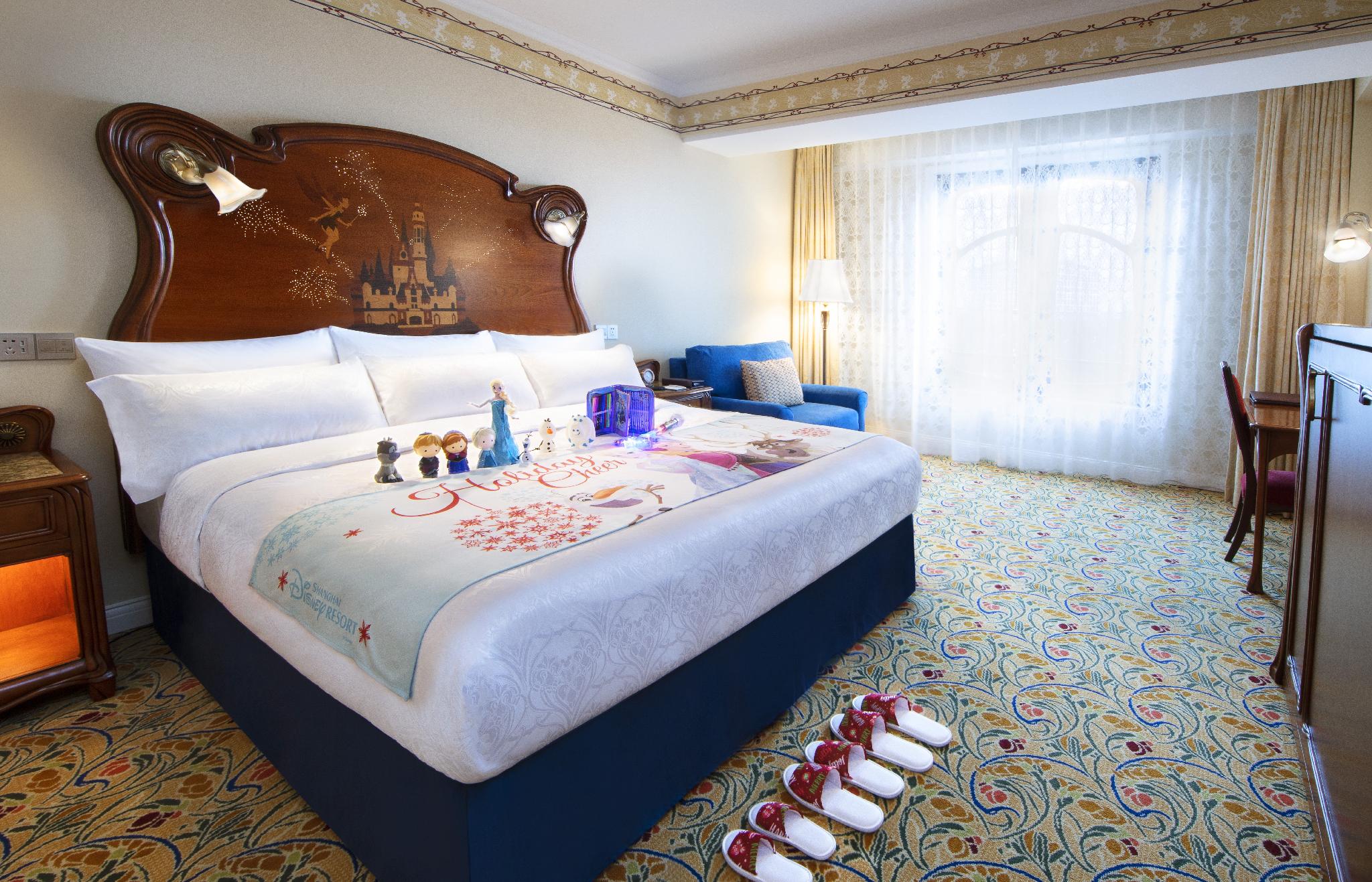 Disneyland Hotel 17/36