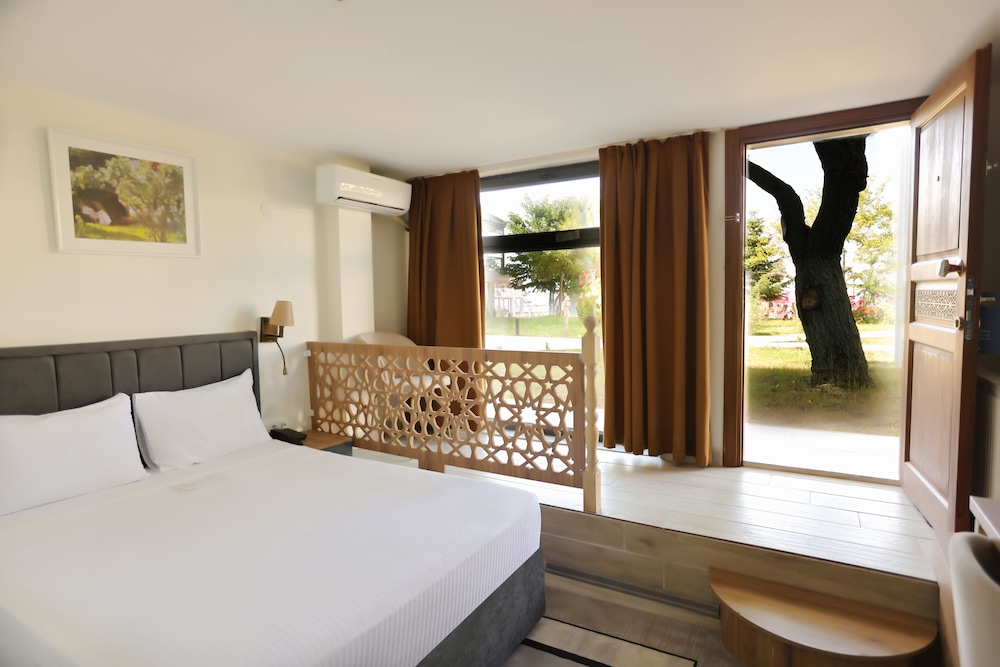 DEDEMAN VAN RESORT & AQUA 13/50
