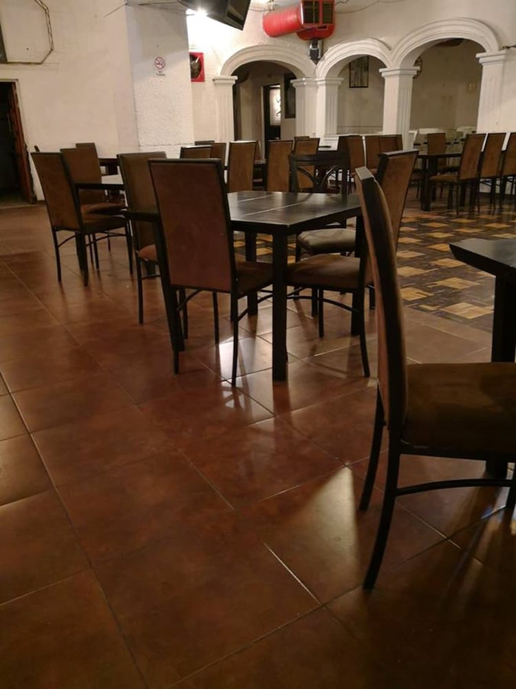 Hotel Del Conde 30/38