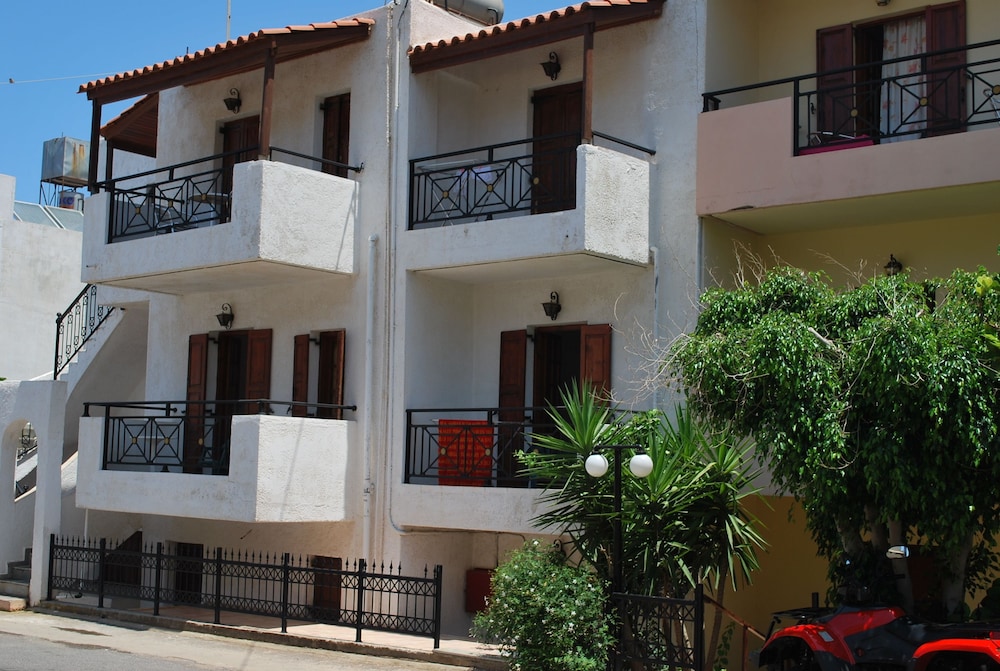 Koula Apartments 5/47
