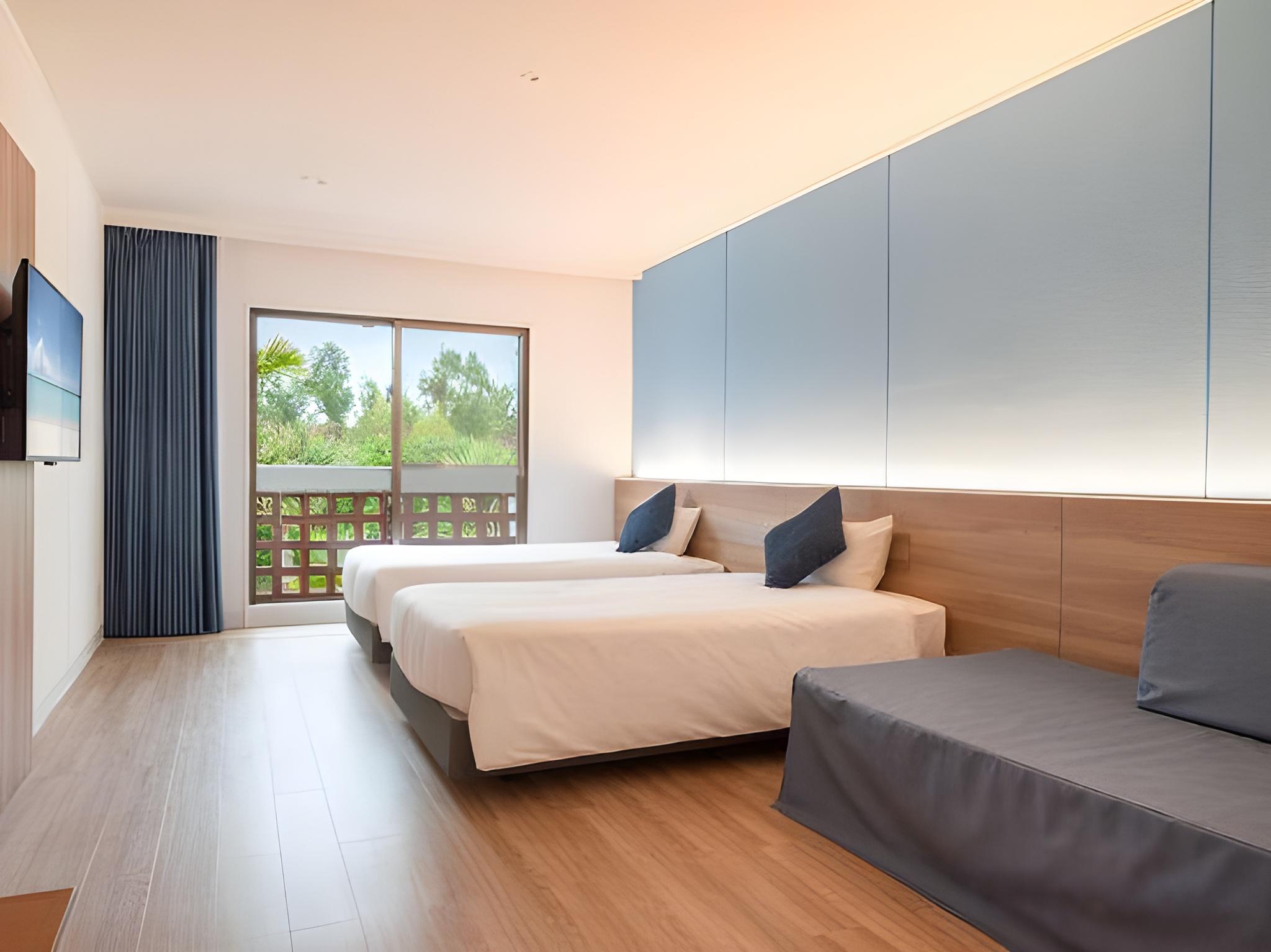 Convertible Double Bed, Unit Bath