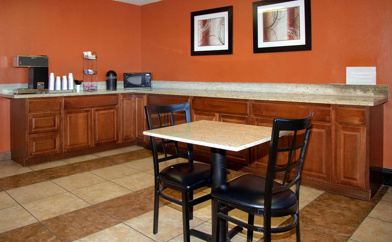 Econo Lodge Ardmore, OK 12/16