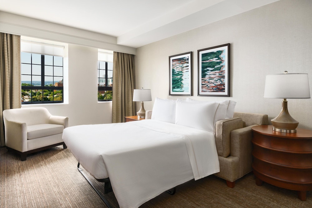 Superior, Suite, King Bed, Sofa, Accessible