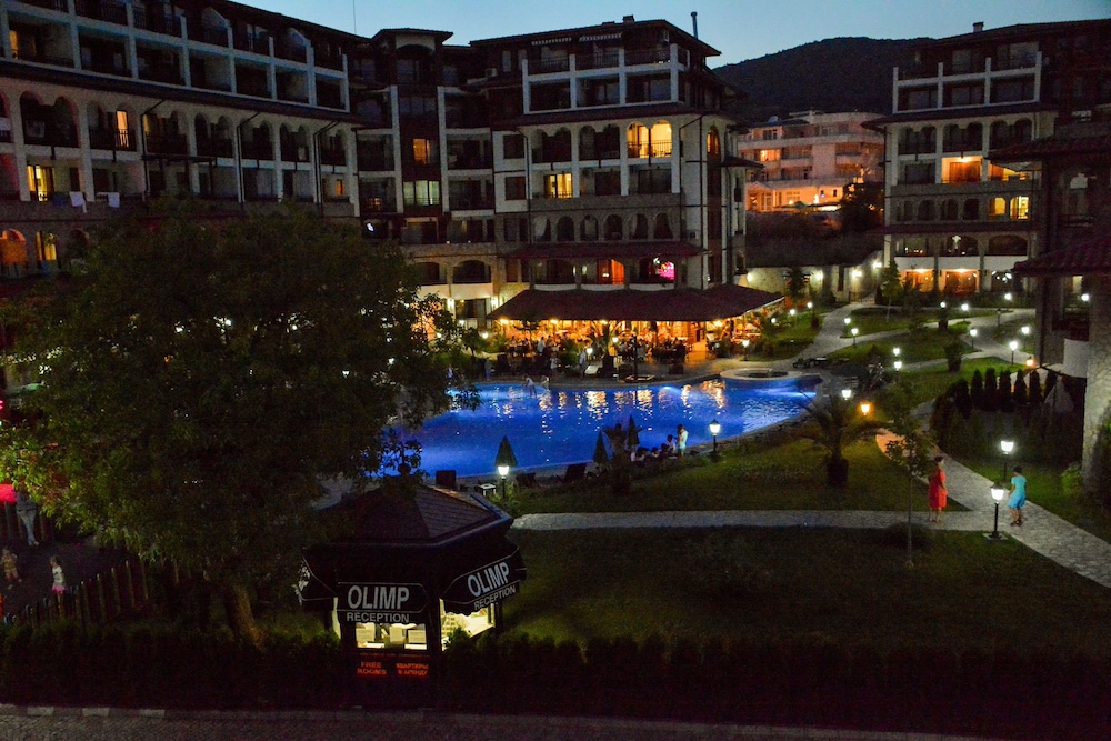 Olymp Apartcomplex 47/52