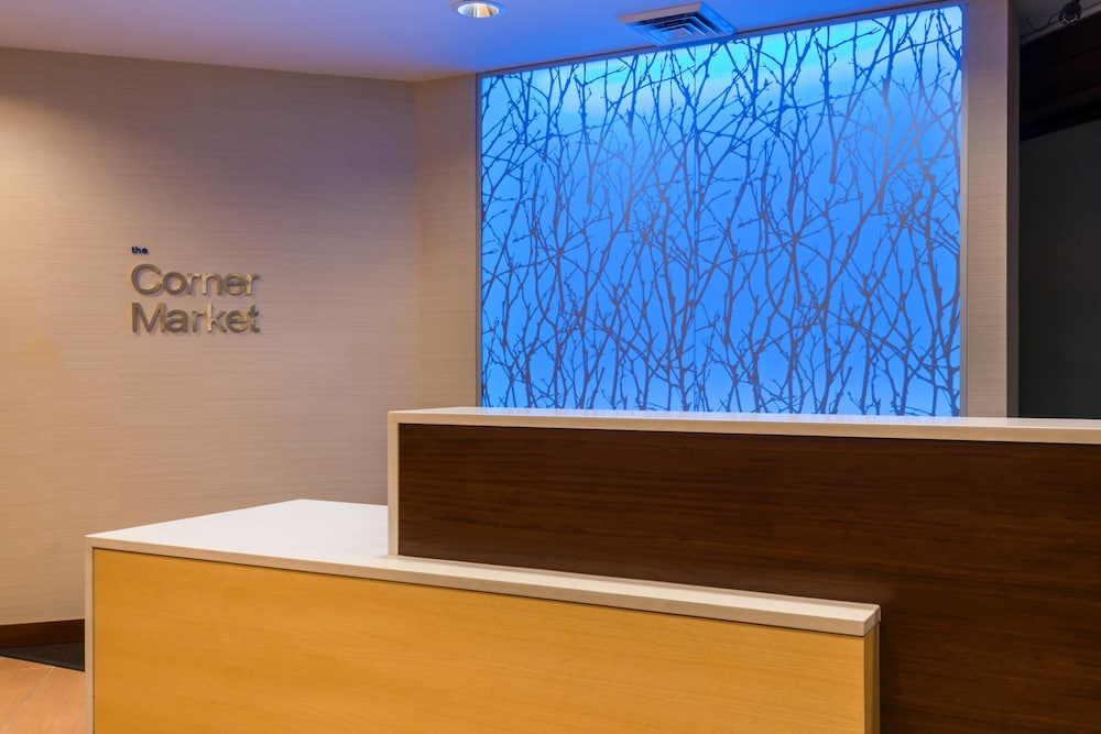 Fairfield Inn & Suites Denver Cherry Creek 2/16