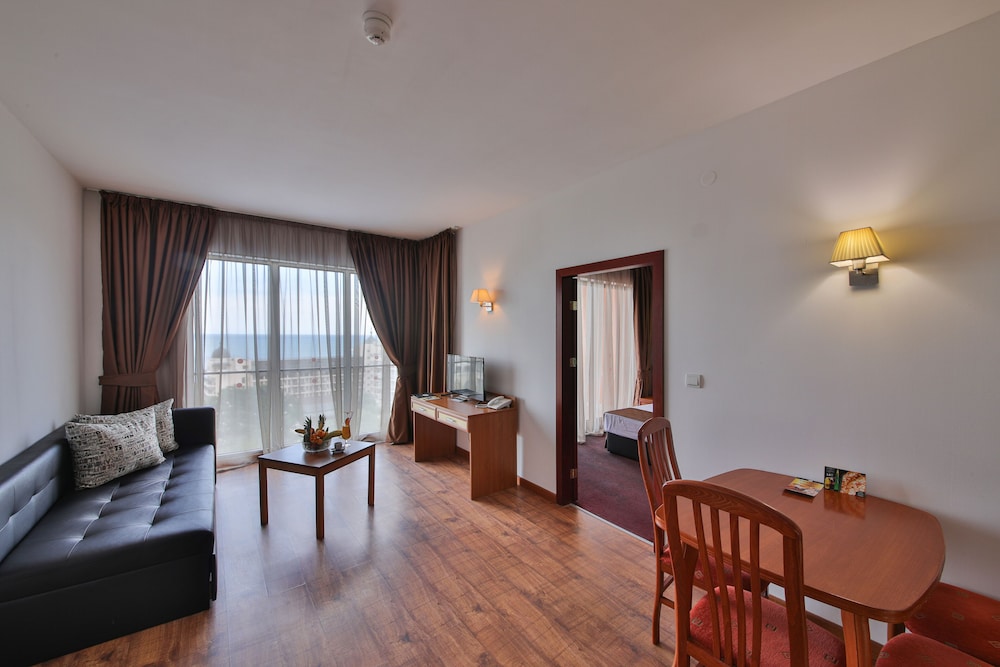 Prestige Hotel And Aquapark 43/72
