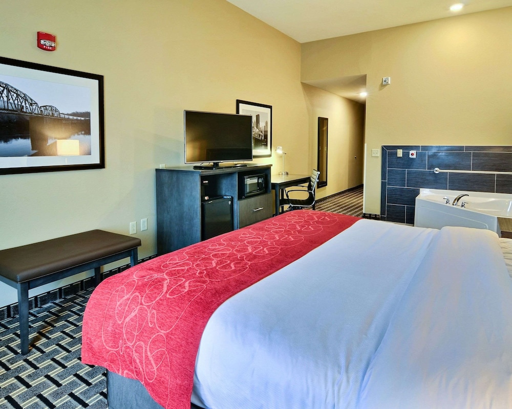 Comfort Suites Uniontown, PA 24/44