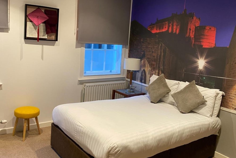 Stewart by Heeton Concept Aparthotel Edinburgh 24/60