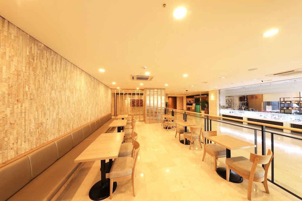 Ocean Suites Hotel Jeju 33/50