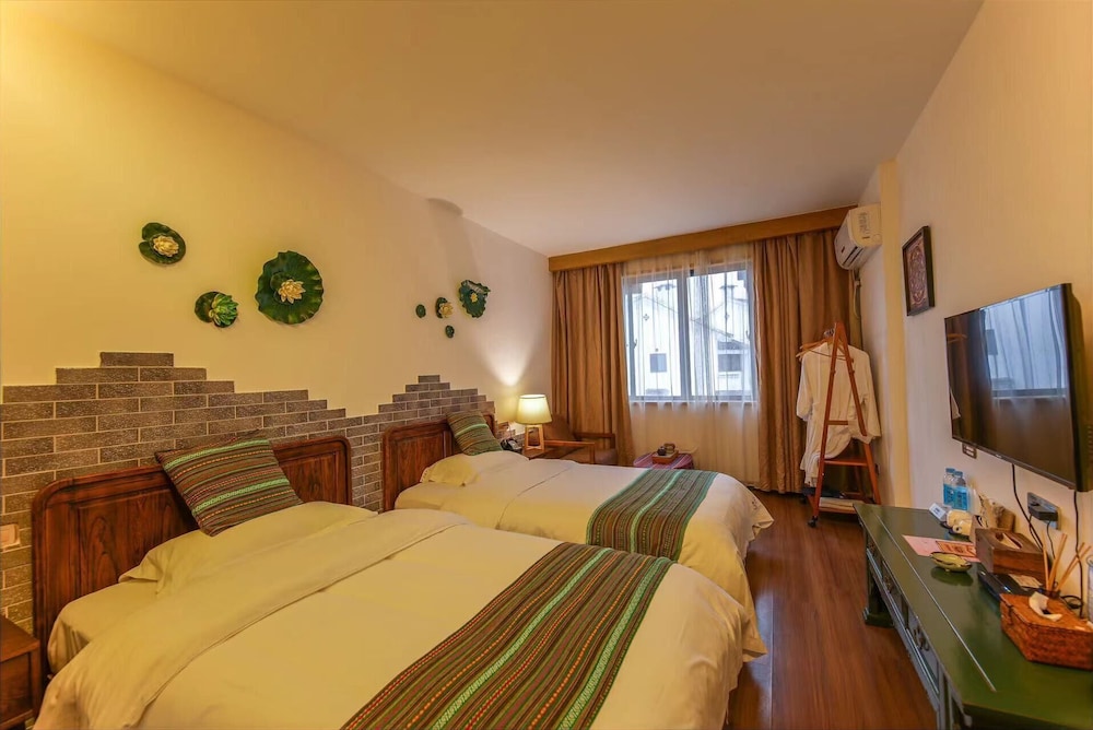 Secret Courtyard Resort Hotel 13/50
