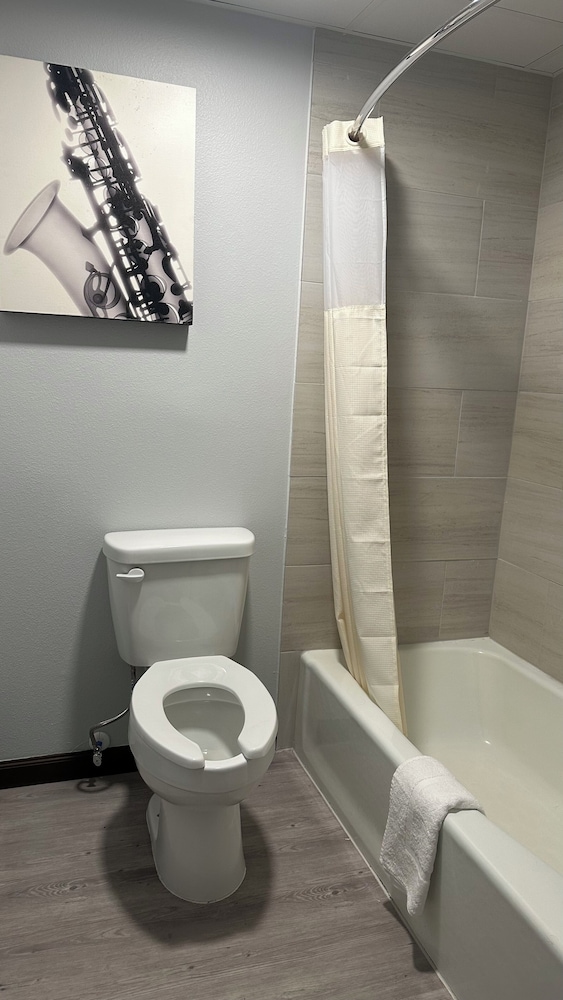 غرفة بسرير كينج، Americas Best Value Inn Camden 2/2