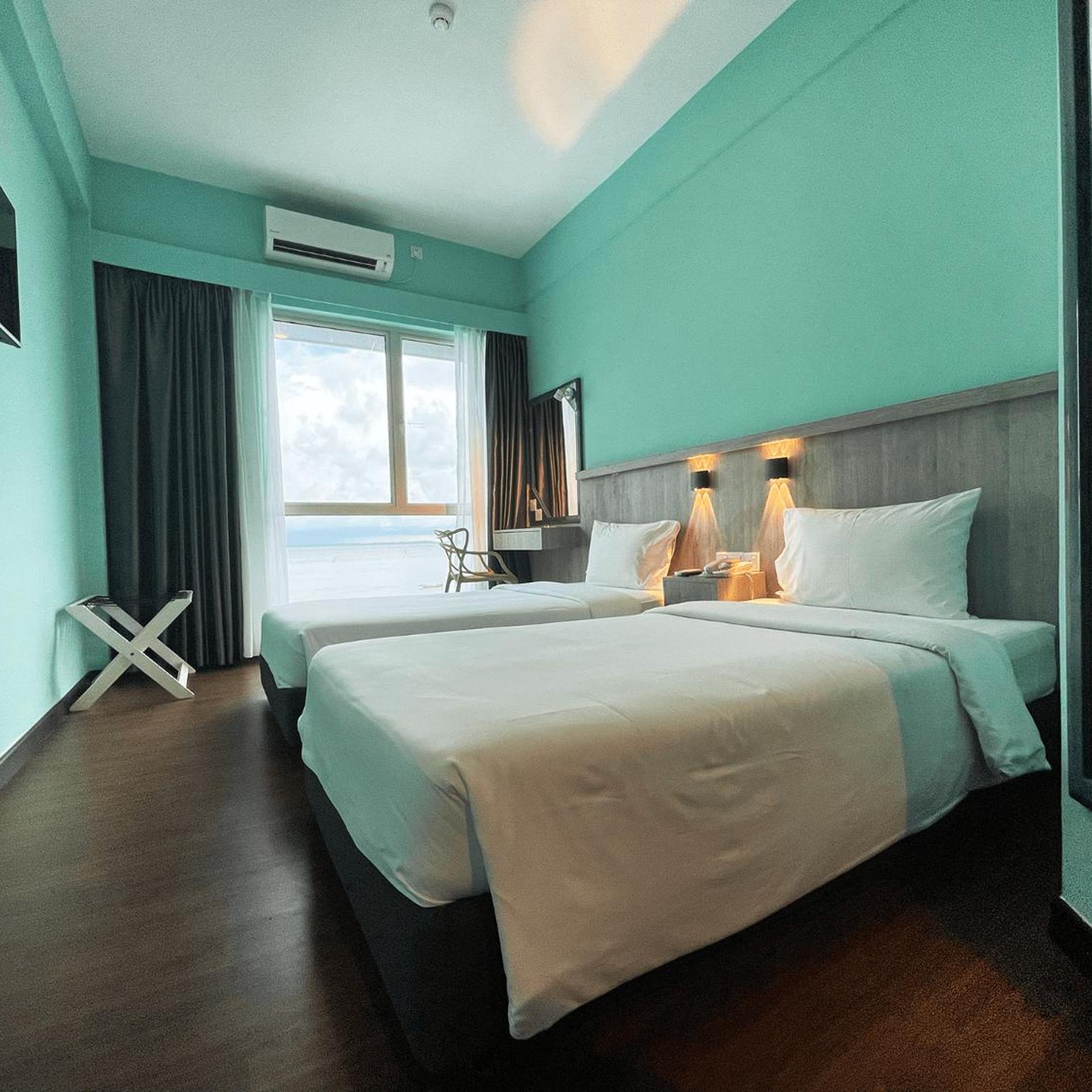 Superior, Twin Beds