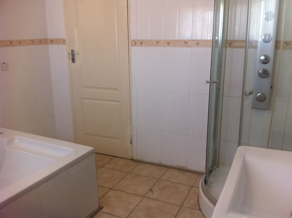 Upper Room Guest House 29/30