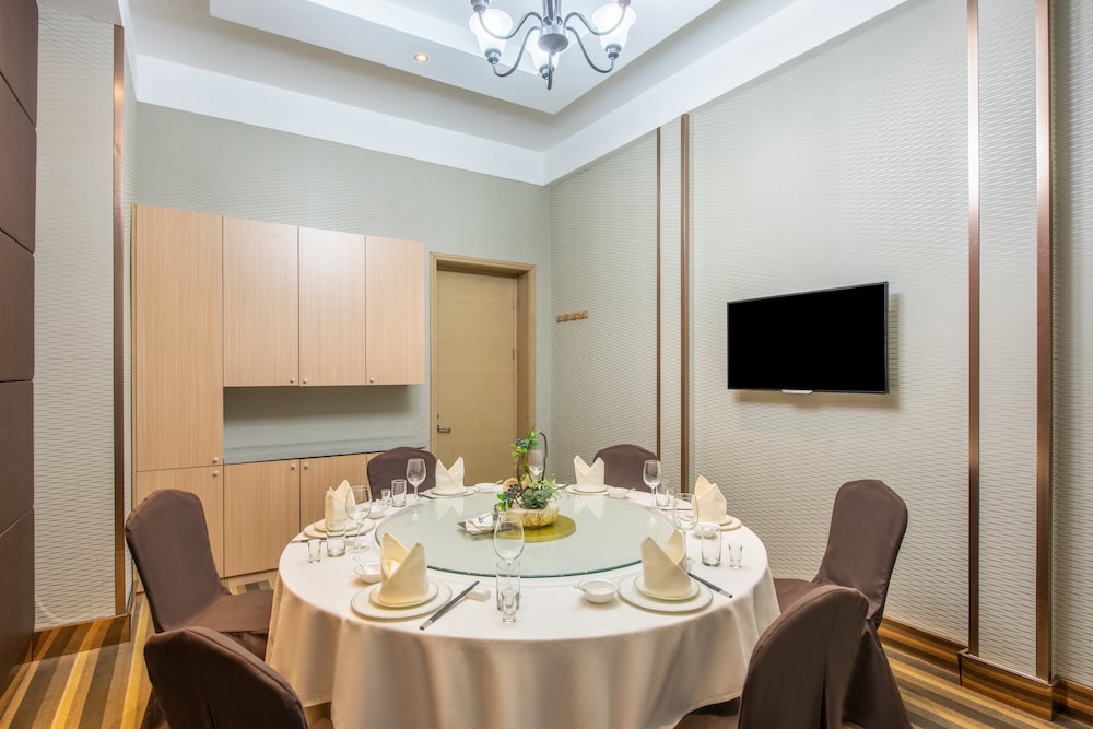 HOLIDAY INN EXPRESS SHENYANG GOLDEN CORRIDOR 39/49