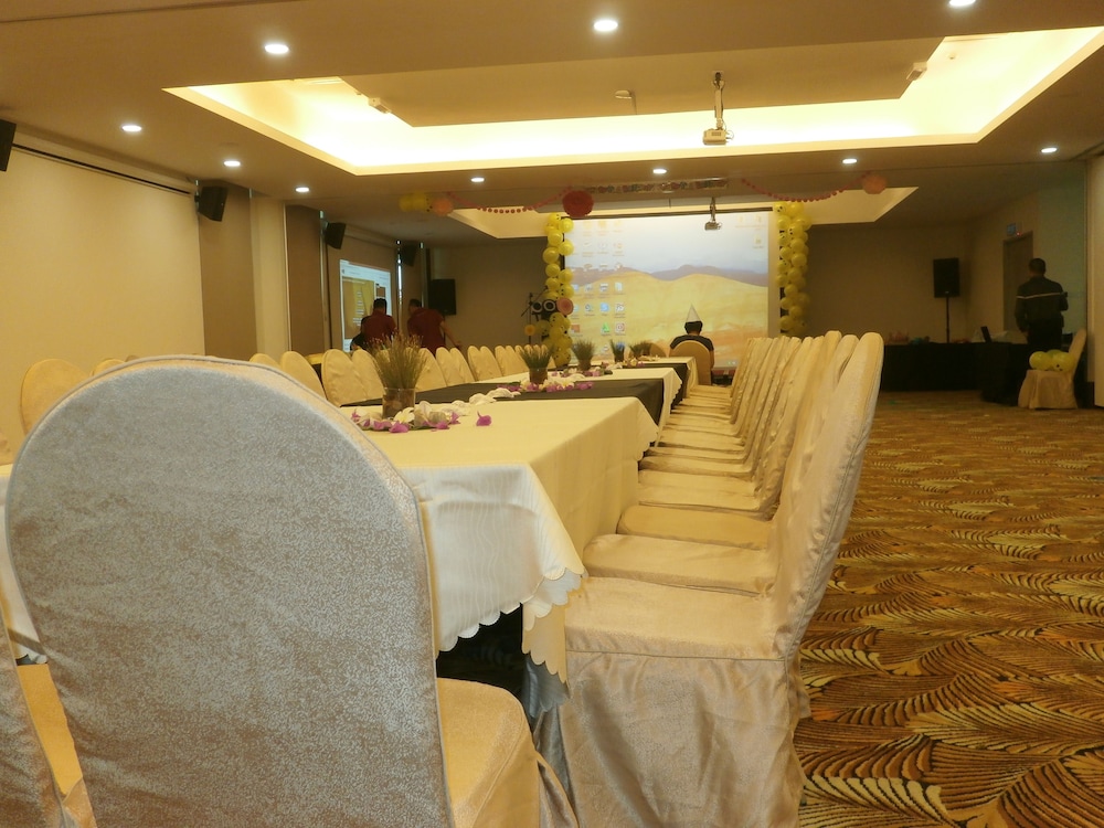 Samalaju Resort Hotel 40/46