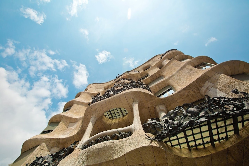 ARCELON HOTEL 48/50