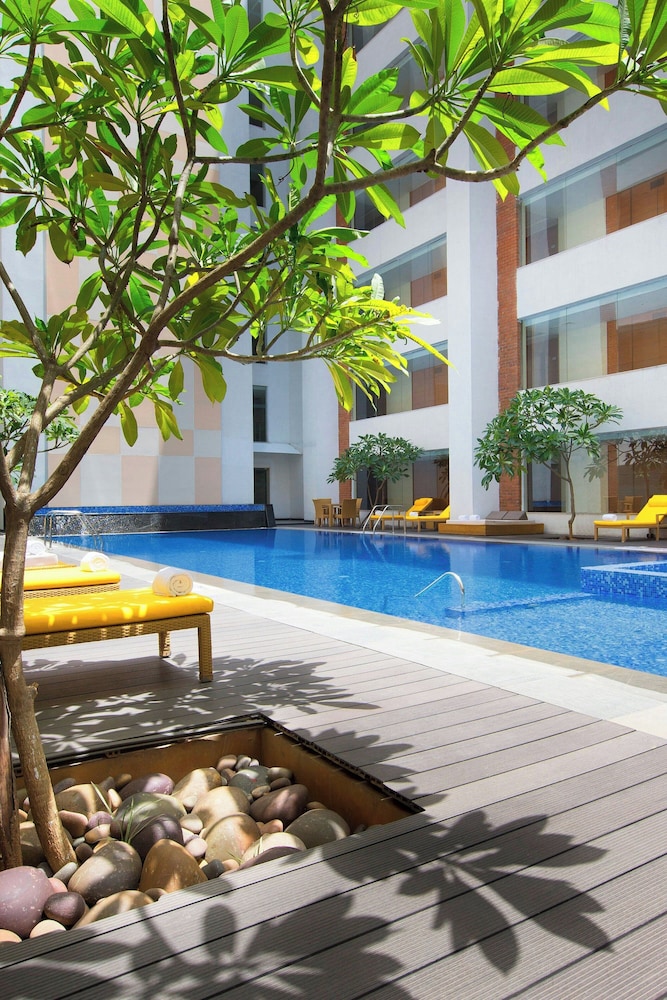 Sheraton Hyderabad Hotel 67/71