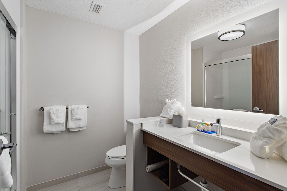 Holiday Inn Express St. Augustine - Vilano Beach 25/52