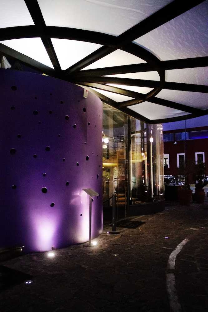 Ikonik Hotel Puebla 68/71
