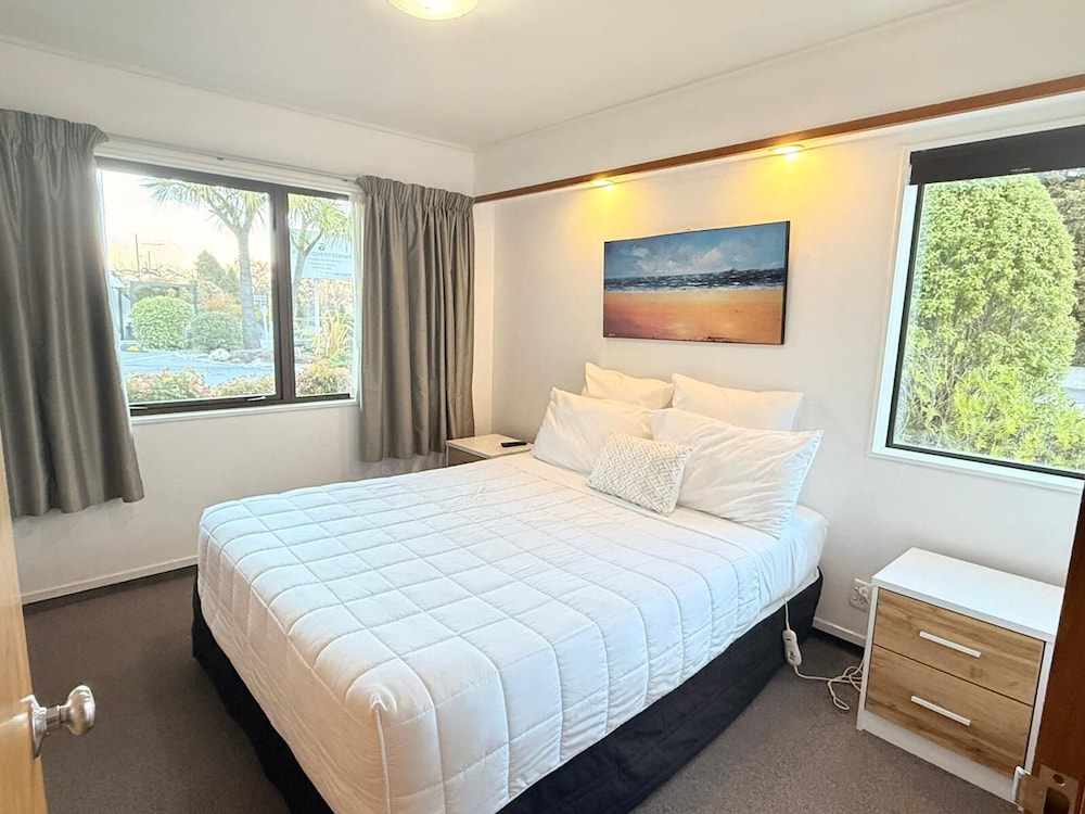 2 BEDROOMS, FAMILY, APARTMENT