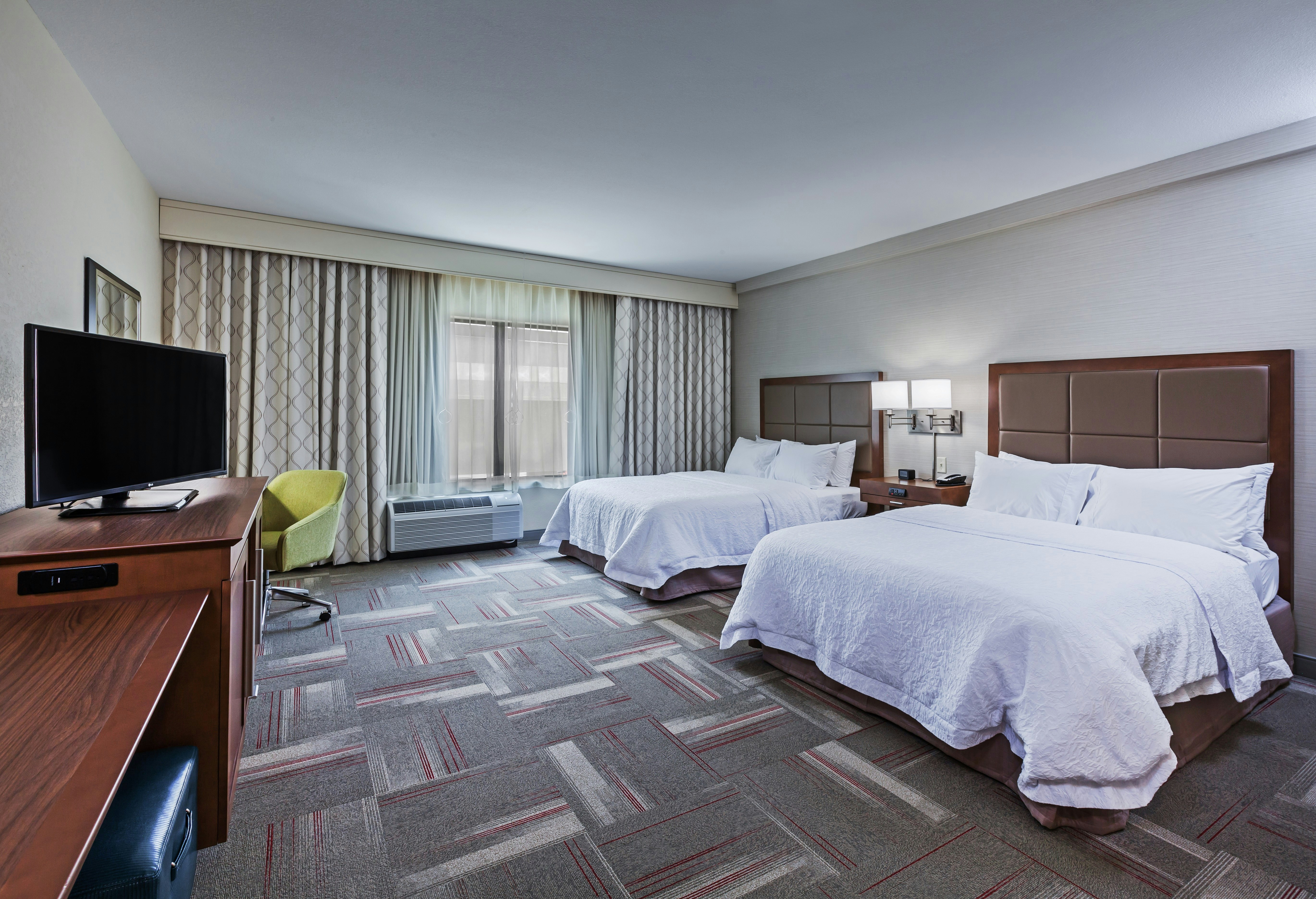 غرفة بسريرين كوين لذوي الإعاقة، Hampton Inn and Suites Claremore Ok 3/8
