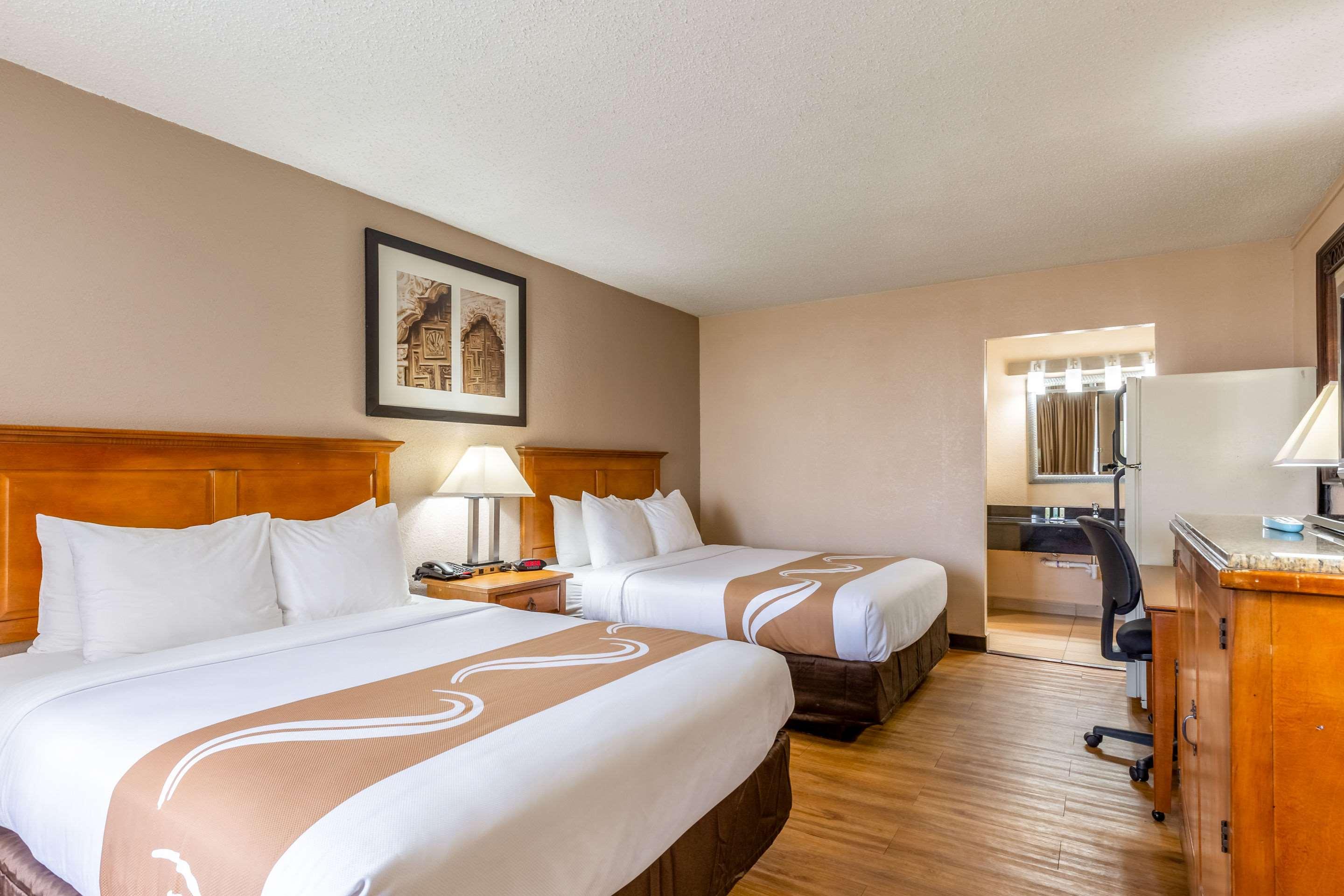 ROOM, 2 QUEEN BEDS