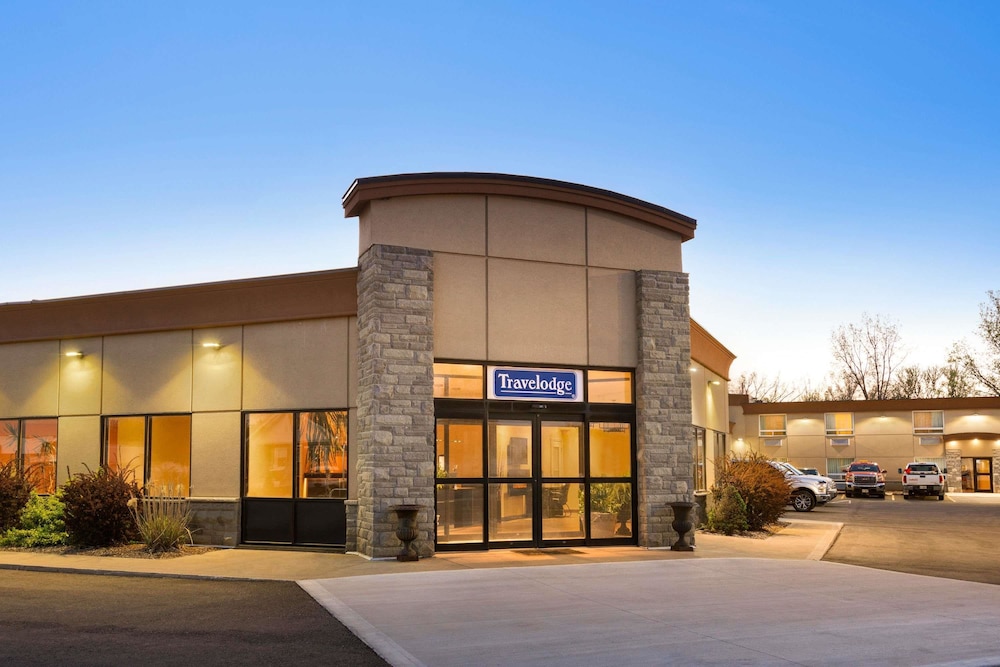 Travelodge By Wyndham Simcoe 2/50