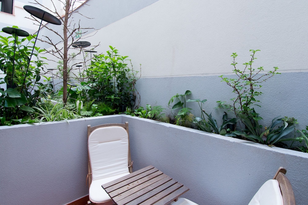Amor de Dios 17 Boutique Hotel 45/50